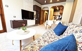 Central Apartment - Spacious Designer Property In Stara Zagora